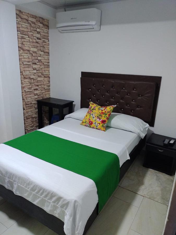 Hotel Plaza Centro Florencia  Exterior photo